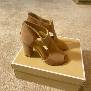 Michale kors heels